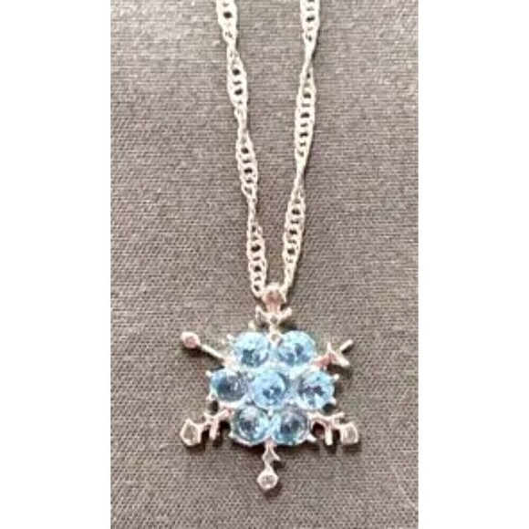 NWT - Crystal and Blue Topaz Snowflake Necklace with 18" Chain - Picture 4 of 4